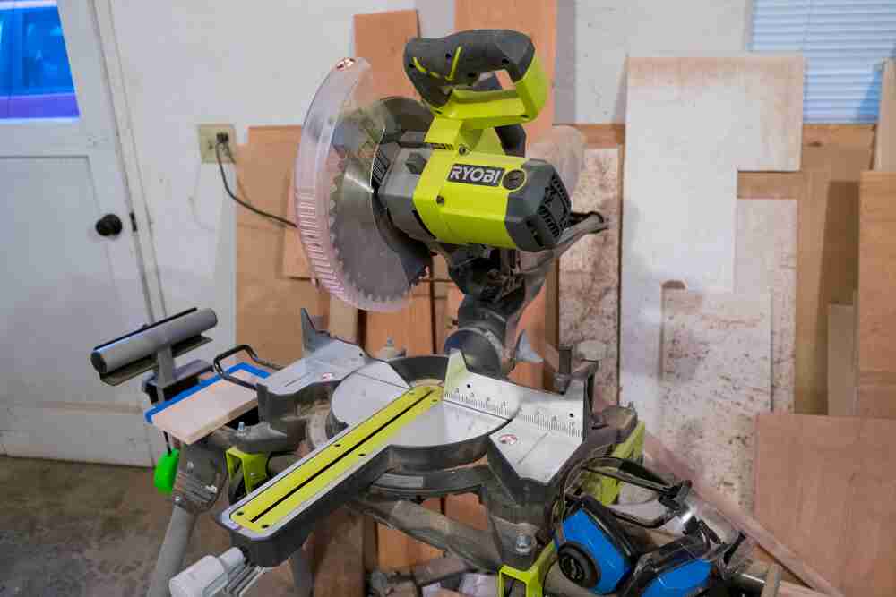 How to Unlock Ryobi Miter Saw