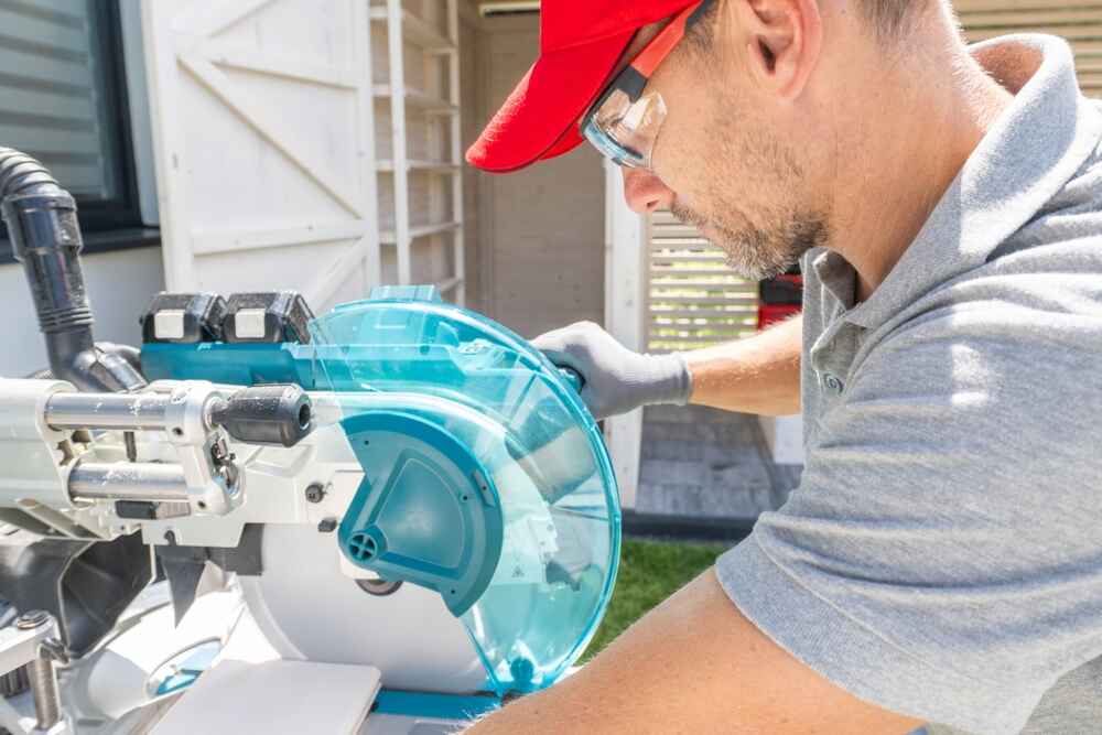 Best Battery Powered Miter Saw