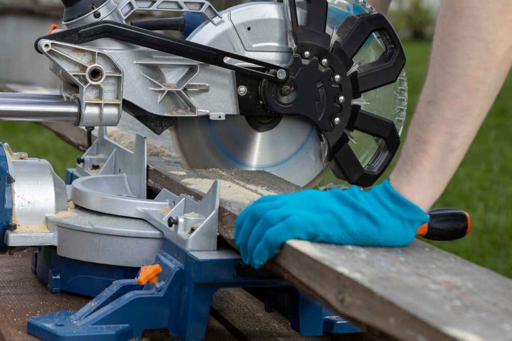 Best Miter Saw Under 1000$