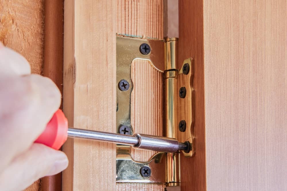 How to Cut a Hinge Mortise by Hand